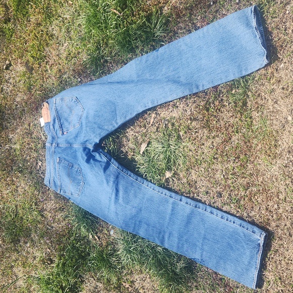 501 - Picture 4 of 6